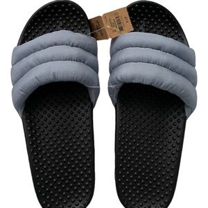 - PINK Victoria's Secret Black and Gray Slippers